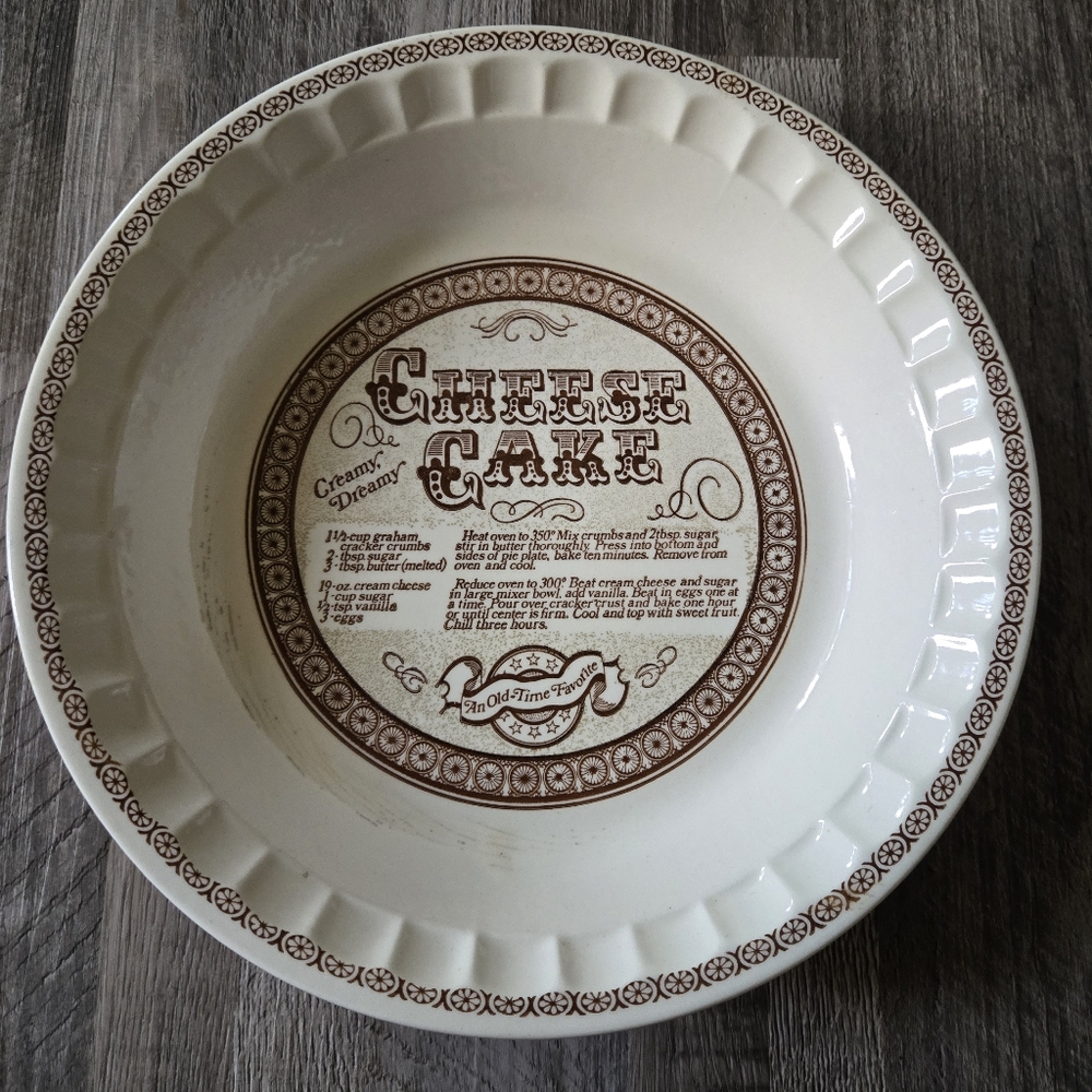 Royal China Jeannette Creamy Dreamy Cheesecake Recipe Brown Pie Plate Dish 10" - Picture 7 of 7